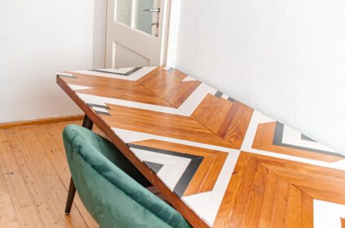 DIY Esstisch im Boho Stil, DIY Esstisch selber bauen aus Holz moderner Esstisch