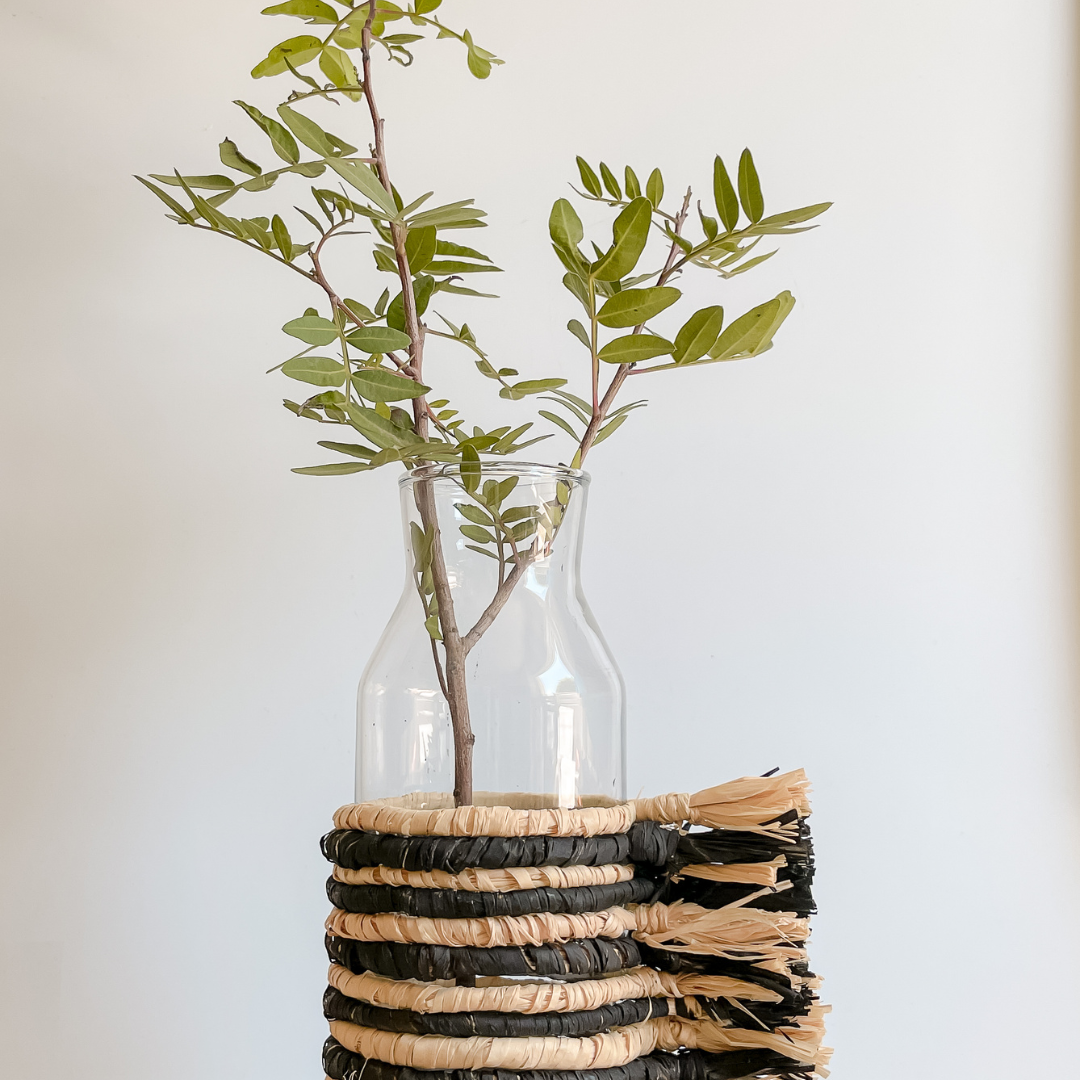 DIY Vase mit Bast für den Sommer